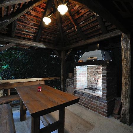 Apartment Drvena kuca Gornji Zvečaj Oda fotoğraf