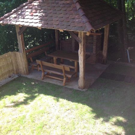 Apartment Drvena kuca Gornji Zvečaj Oda fotoğraf